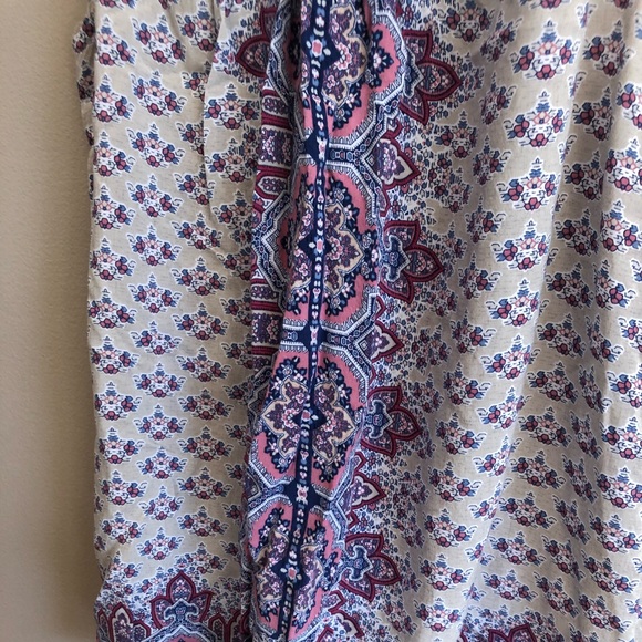 Halter Tank Top with Floral Pattern - Picture 4 of 5